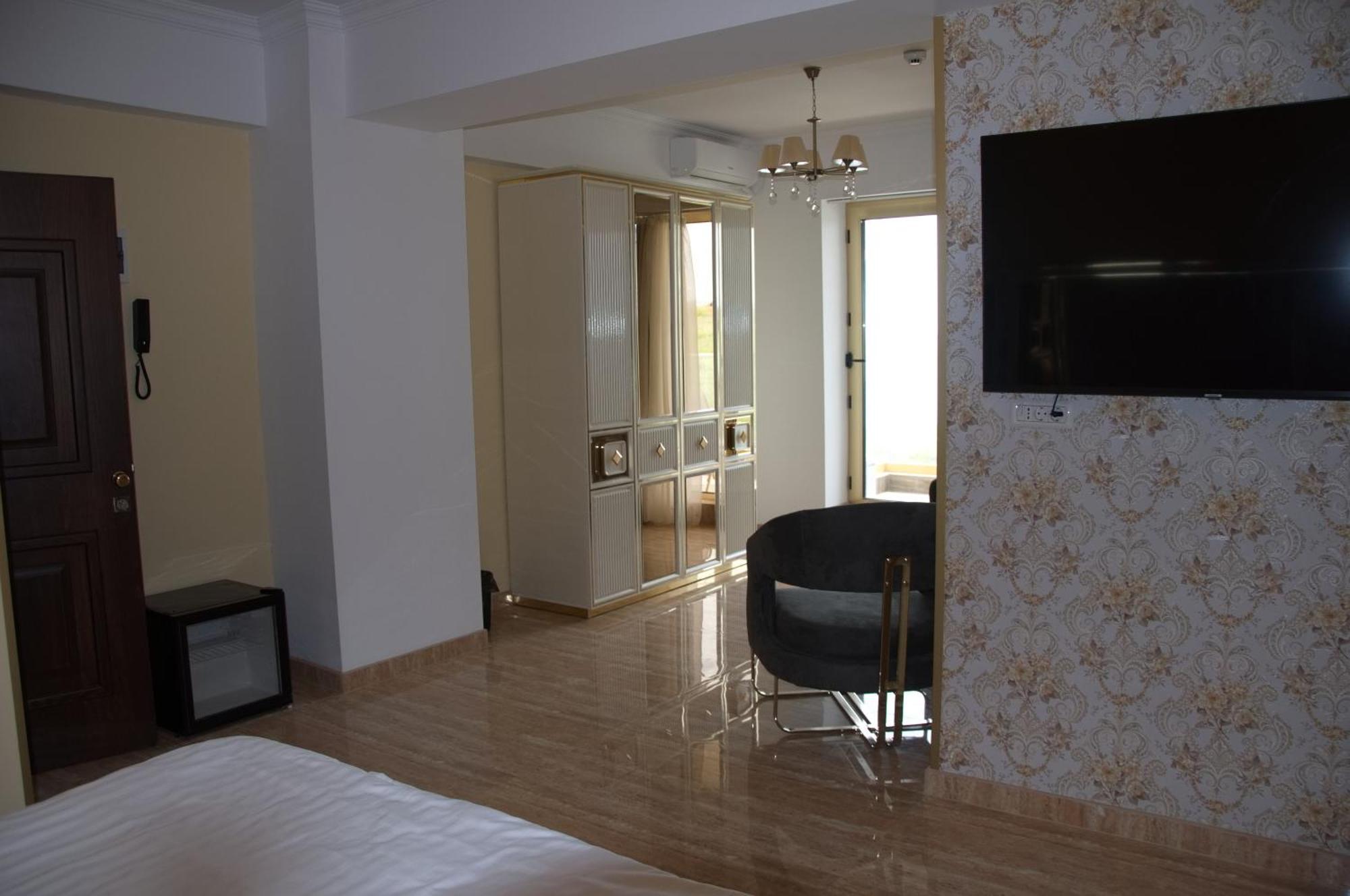 Alessio Hotel 4*